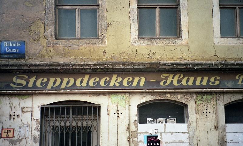 Dresden-Innere Neustadt,_Heinrichstr.-Ecke_Rähnitzgasse,_14.10.1995.jpg